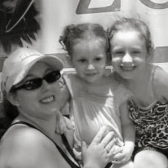 Meet your Posher, Nicole - Picture 1 of 1